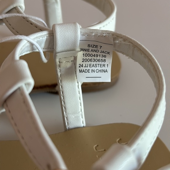 NWT Janie and Jack Baby Girl Pink Flower T-Strap Sandals Shoes Size 7 - Picture 4 of 10